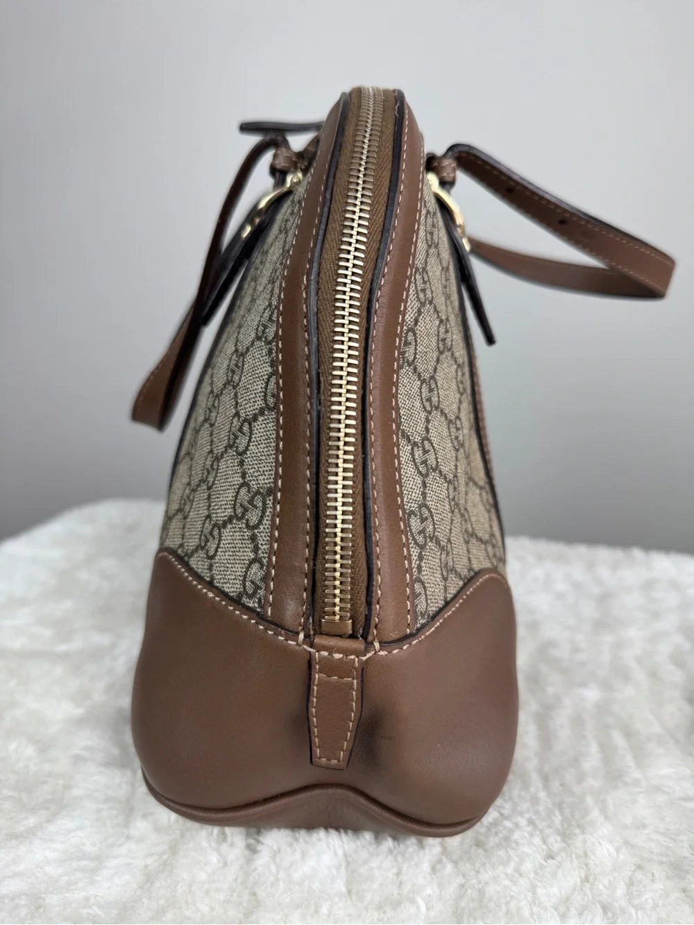Gucci alma BB Brown GG Supreme Dome Satchel
